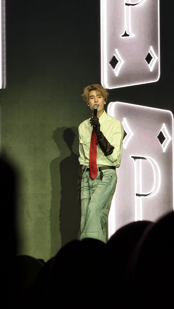aprilastsunset's tweet photo. today he's P'TANG 😎

PHUWIN 1ST FANCON IDN

#2026Phuwin1stFanconinIndonesia https://t.co/qtdvGajkyE