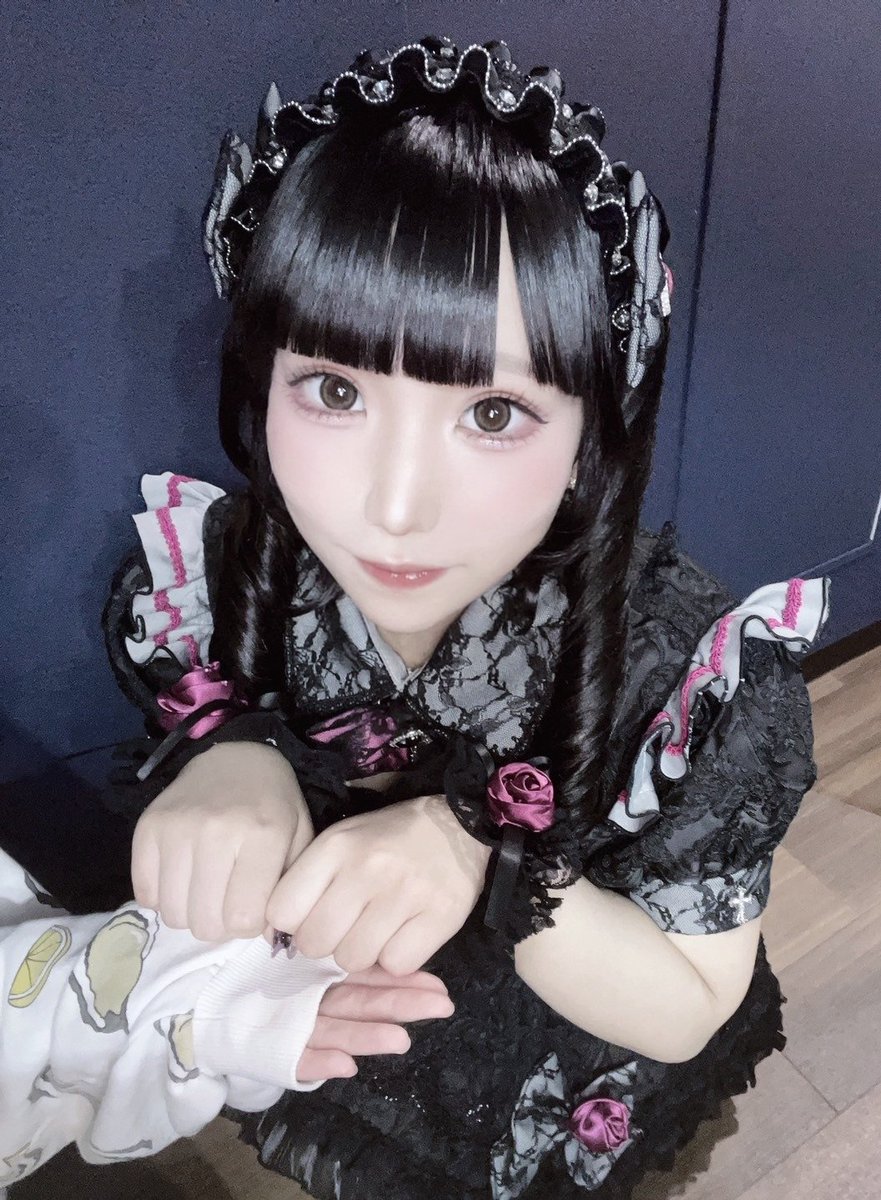 miri_wt06's tweet photo. 遅れてすみません🙇‍♀️
今日23時までいますよ〜

 #秋葉原 #コンカフェ #自撮り界隈 https://t.co/SOoNGvZJpE