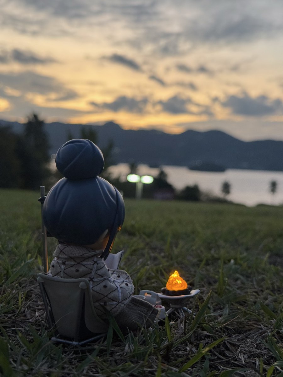 akinoyurucamp's tweet photo. 日も落ちてきたしそろそろランタン出しとくか。

#ゆるキャン
#志摩リン
#ねんどろいど
#ねんどろいどどーる https://t.co/lplHcqdvNt