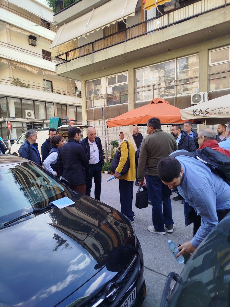 SofAsimak's tweet photo. Προωθώντας τις θέσεις του κόμματος στο Νέο Κόσμο (Δουργούτι) πριαν από την άφιξη του Προέδρους μας 
#Πρωτα_η_Ελλαδα  #Πρωτα_οι_Ελληνες
#ΕΛΛΗΝΙΚΗ_ΛΥΣΗ #Βελόπουλος @velopky https://t.co/bTd6xedJBq