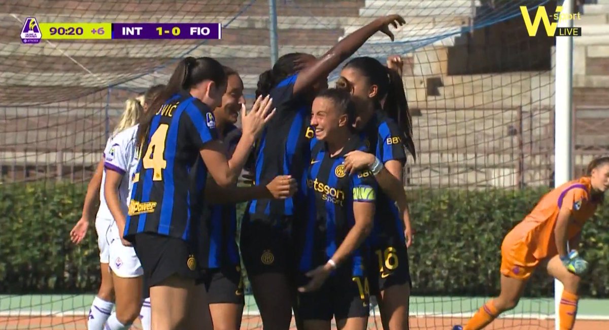Foetbal247TBG's tweet photo. Inter’s Serie A campaign got off to a flying start after securing their first three points of the season with a 2-0 win over Fiorentina. #InterFiorentina https://t.co/2ZCMN7eWzA