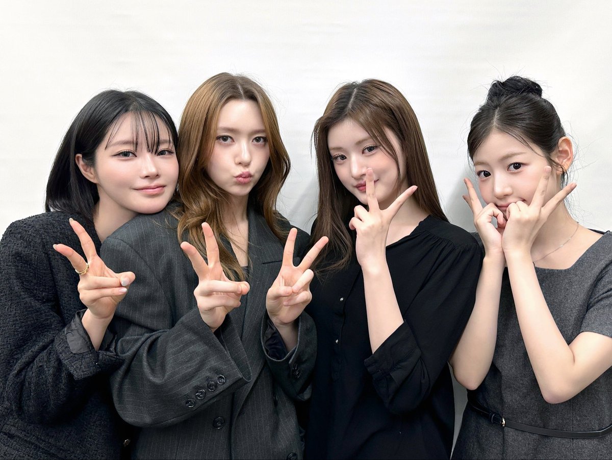 we_fiftyfifty's tweet photo. [📸] 261003 팬사인회 완료✨

Today's mood: 단정하고, 차분하게 <3

#FIFTYFIFTY #피프티피프티
#Imperfect_Iamperfect #Like_a_Bubble https://t.co/pwTCoJLFDE