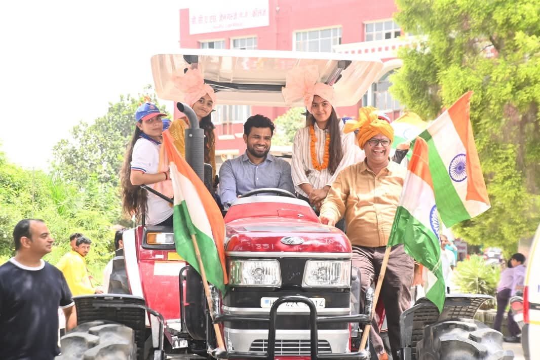 isonubhardwaj7's tweet photo. “चेहरे पर सादगी, बातों में दम और हर कदम पर लोगों के साथ—यही है देवेन्द्र कादयान की पहचान।” ✊
@DevenderKadyan_
.
.
#DevenderKadyan #voiceofpeople #struggle #haryana #highlight https://t.co/akQ9jzGq9z