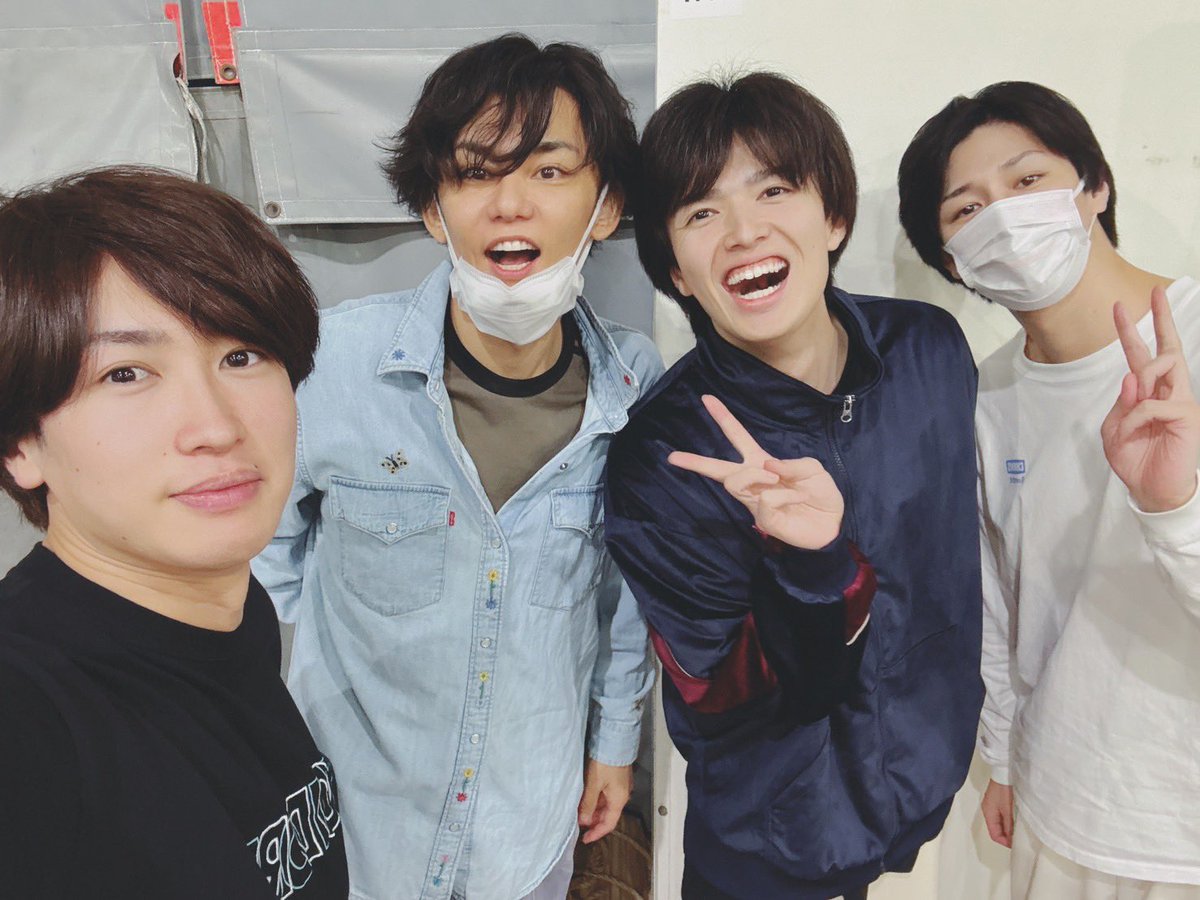 reizi_sakagaki's tweet photo. 最終稽古終了〜
幕が上がるのが楽しみだ！

いつも通り健ちゃんはみんなで撮る時
居ませんでしたw
なのでソロで同じ場所で撮ったらしいw
せっかくなのでここで成仏させますねw https://t.co/L6v8zW3cWY