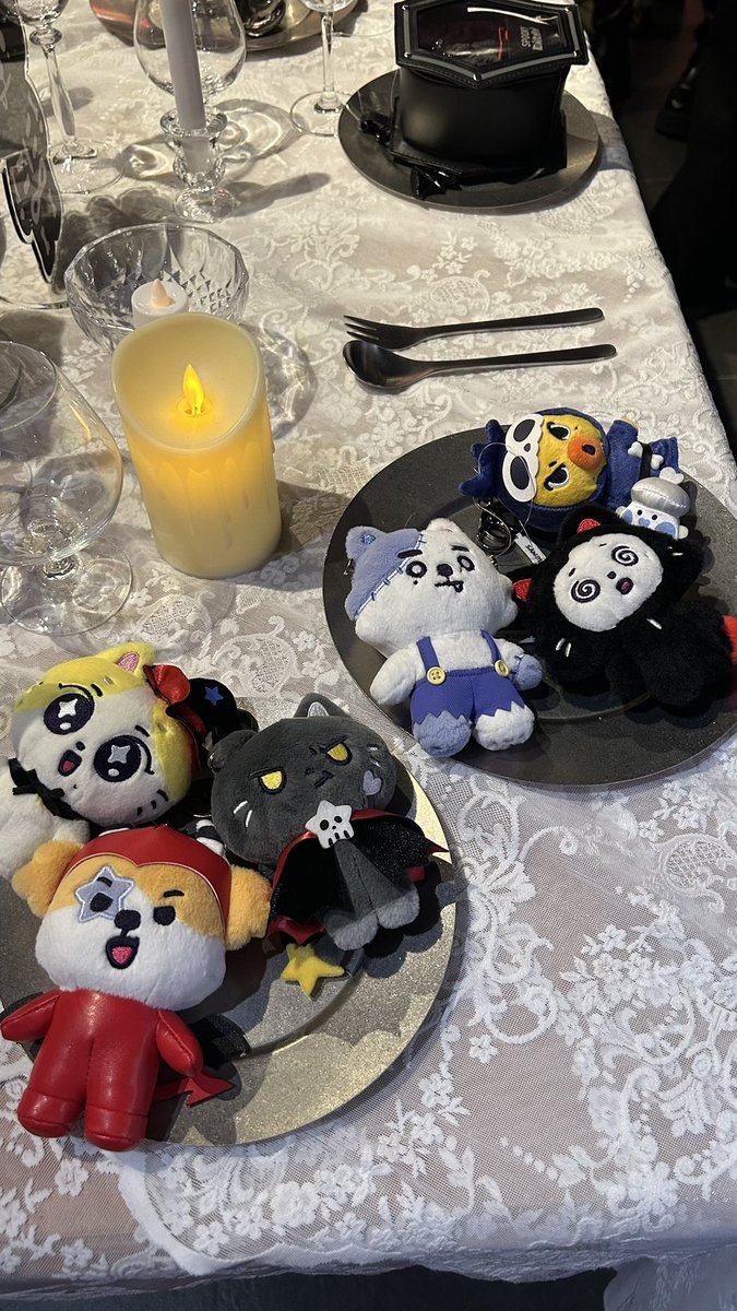 heywwwe's tweet photo. 엔친 스푸키 팝업 . .
오억썼다 https://t.co/JJ8pqVF2ku