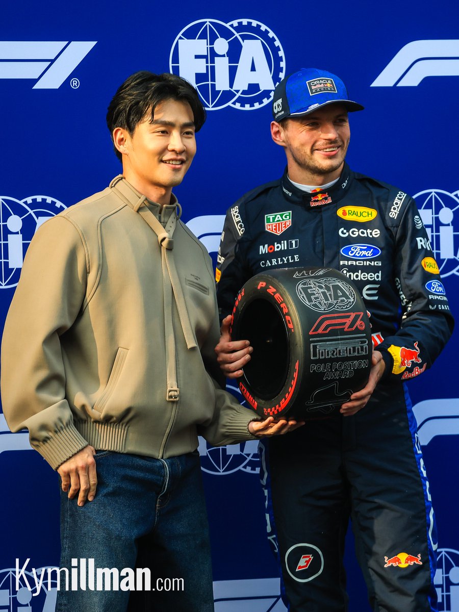 KymIllman's tweet photo. FINALLY ON POLE

It's taken 16 rounds, but Max Verstappen is on pole for the first time this year. He starts tomorrow's Bahrain Grand Prix at Sepang from P1.

#f1 #formula1 #bahraingp https://t.co/aQNei5WtWf