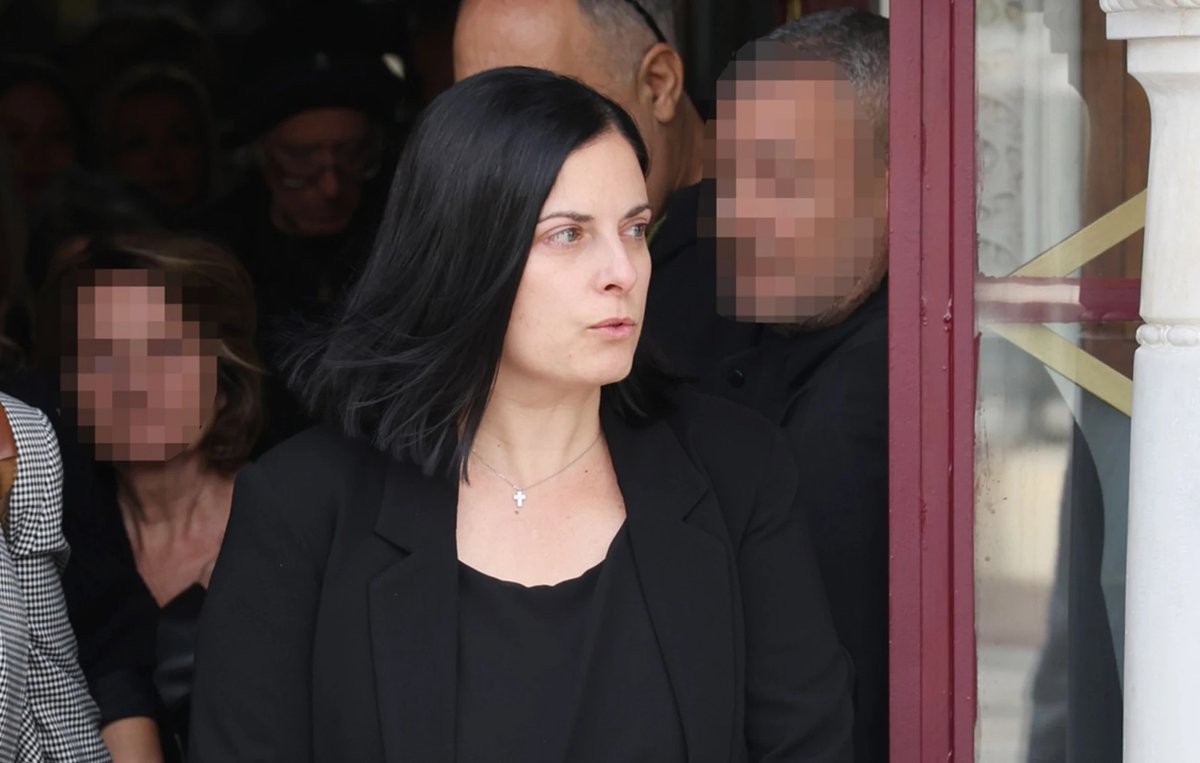 newsonline_gr's tweet photo. Συγκίνηση στο 40ήμερο μνημόσυνο για τον Δημήτρη Κόκοτα dlvr.​it/TVlxn5 https://t.co/GttGUmMhek