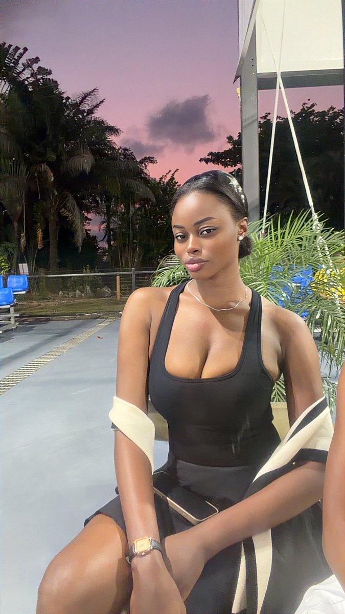 BGBukola's tweet photo. Gotta slay and serve 🎾 https://t.co/EDo8BvSUdQ