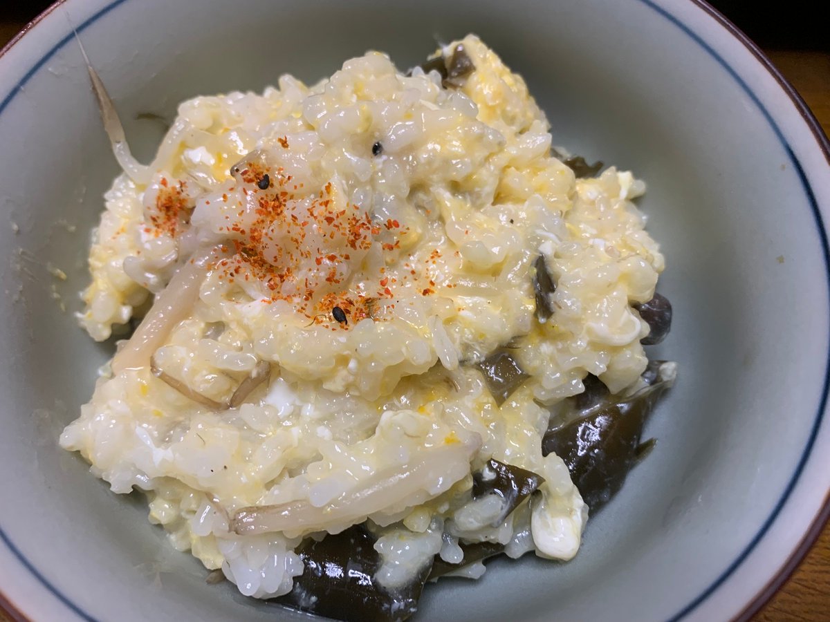 Atg2016atg's tweet photo. 夕食
・鶏豆腐鍋（鹿児島県産若鶏もも肉、co-opの木綿豆腐、ぶなしめじ、もやし、小松菜　昆布出汁、すだち果汁

炊きたて白米少し食べ、あとは平飼い有精卵の卵雑炊〆
お酒はビール350ml×1,純米酒お猪口×4

食欲△でしたが断食で味覚鋭敏、とてもおいしかったです

良い夕べを https://t.co/29DNX6z1Bl
