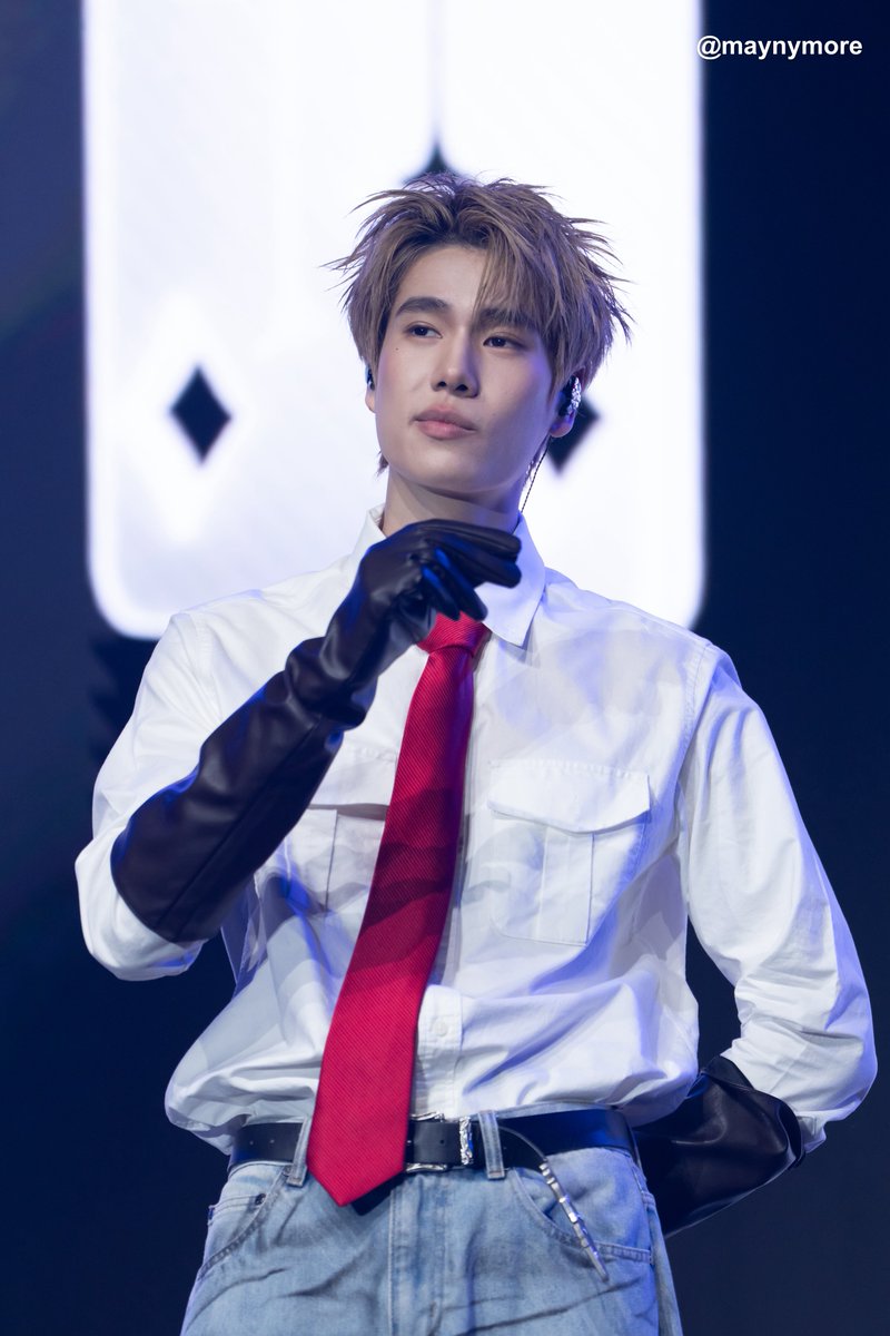 maynymore's tweet photo. Black card 

PHUWIN 1ST FANCON IDN
#2026Phuwin1stFanconinIndonesia
#phuwintang https://t.co/djIXihOarl