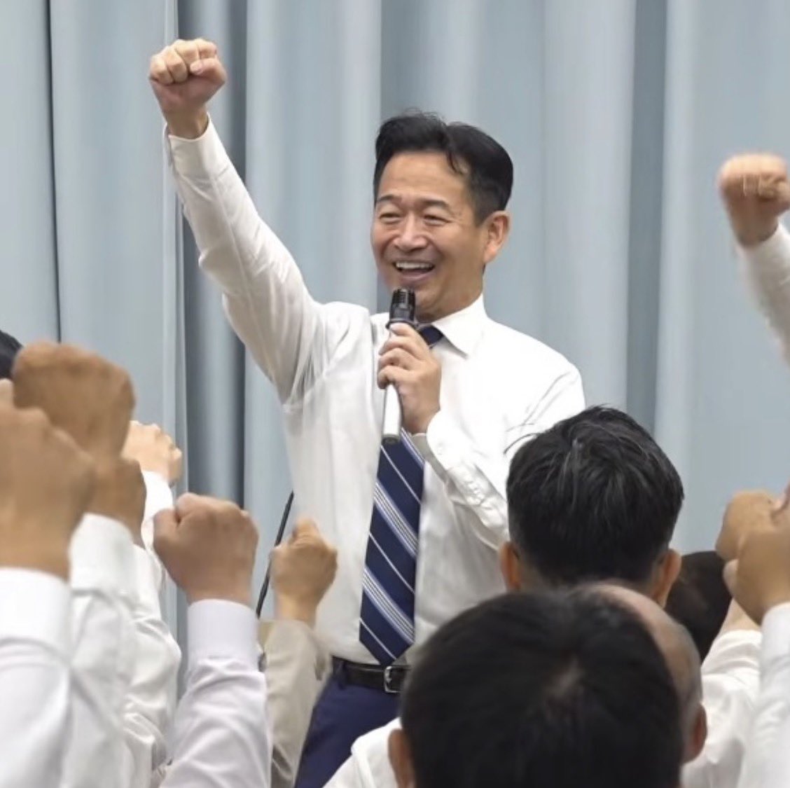 masaaki_taniai's tweet photo. 公明党全国大会
新代表に岡本三成さんを選出

代表　岡本三成 代表代行　竹谷とし子 幹事長　西田実仁 政調会長　中野洋昌 中央幹事会会長　谷合正明 ほかが決まりました。

大会の最後には、来春の統一地方選に挑む予定候補を代表し、大阪市（都島区）と埼玉県（新座市）から決意表明がありました。

岡本三成代表のもと、公明党は再スタートします！

#公明党 #岡本三成