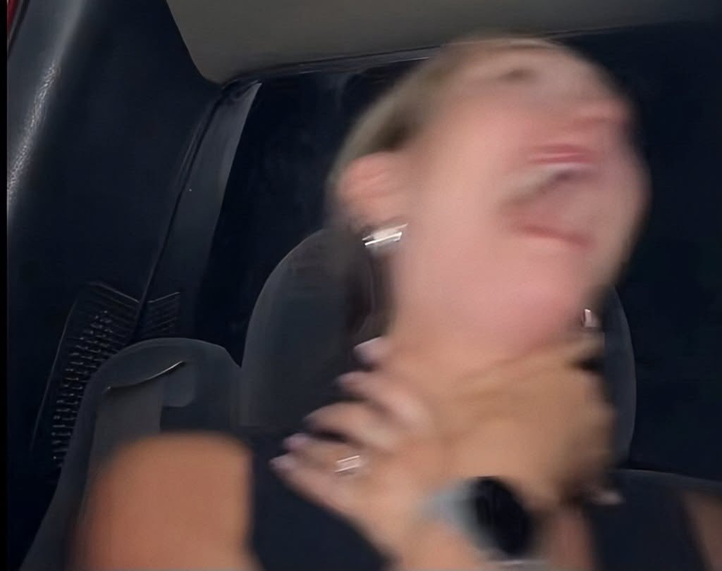 drochrath's tweet photo. how it feels to wake up and see half of u engaging with an account calling a rape victim derogatory slurs as if it’s funny just cause they’re also saying frank iero takes it up the ass https://t.co/rNskf9AxZI