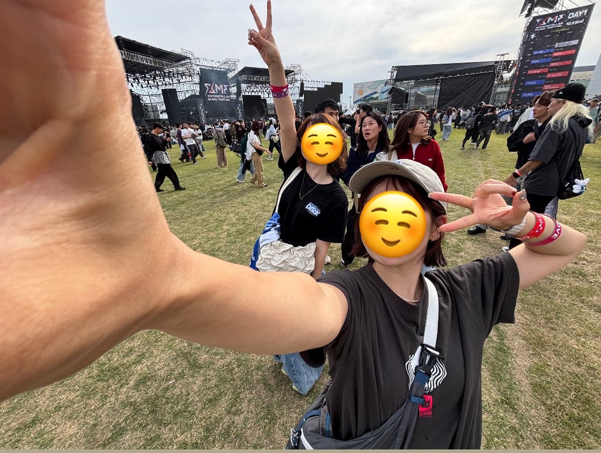 L297yy's tweet photo. 昼は暑くって、夕方になったら寒い！笑
開放的で良き空間💓
広角で撮ったらルフィになった🏴‍☠️ https://t.co/IzDAvQySnX