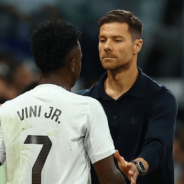 MadridXtra's tweet photo. 🗣️ Davide Ancelotti: “Vinicius and Xabi during El Clásico? Vini is the first to know he made a mistake. But that is in the past now. I don't think Madrid failed to win major trophies because of that moment.

The players are incredibly professionals. We have never had a negative reaction from anyone. They don't want to leave the pitch? Fair enough, that’s normal. What Vini did, Kroos has done a thousand times. Modrić has done it. Casemiro too.” @diarioas