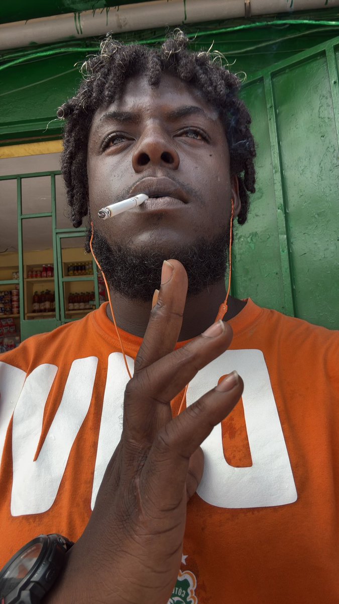 SHAKRUMMM's tweet photo. J’AI INVENTÉ CE GAME. 
J’AI TELLEMENT INVENTÉ CE GAME 
QUE MEME 2000 ANS APRÈS. 2026 ANS APRÈS 
C’EST ENCORE MOI QUI RAMENE LES DIVIN SUR TERRE https://t.co/JAgiz8ieoK