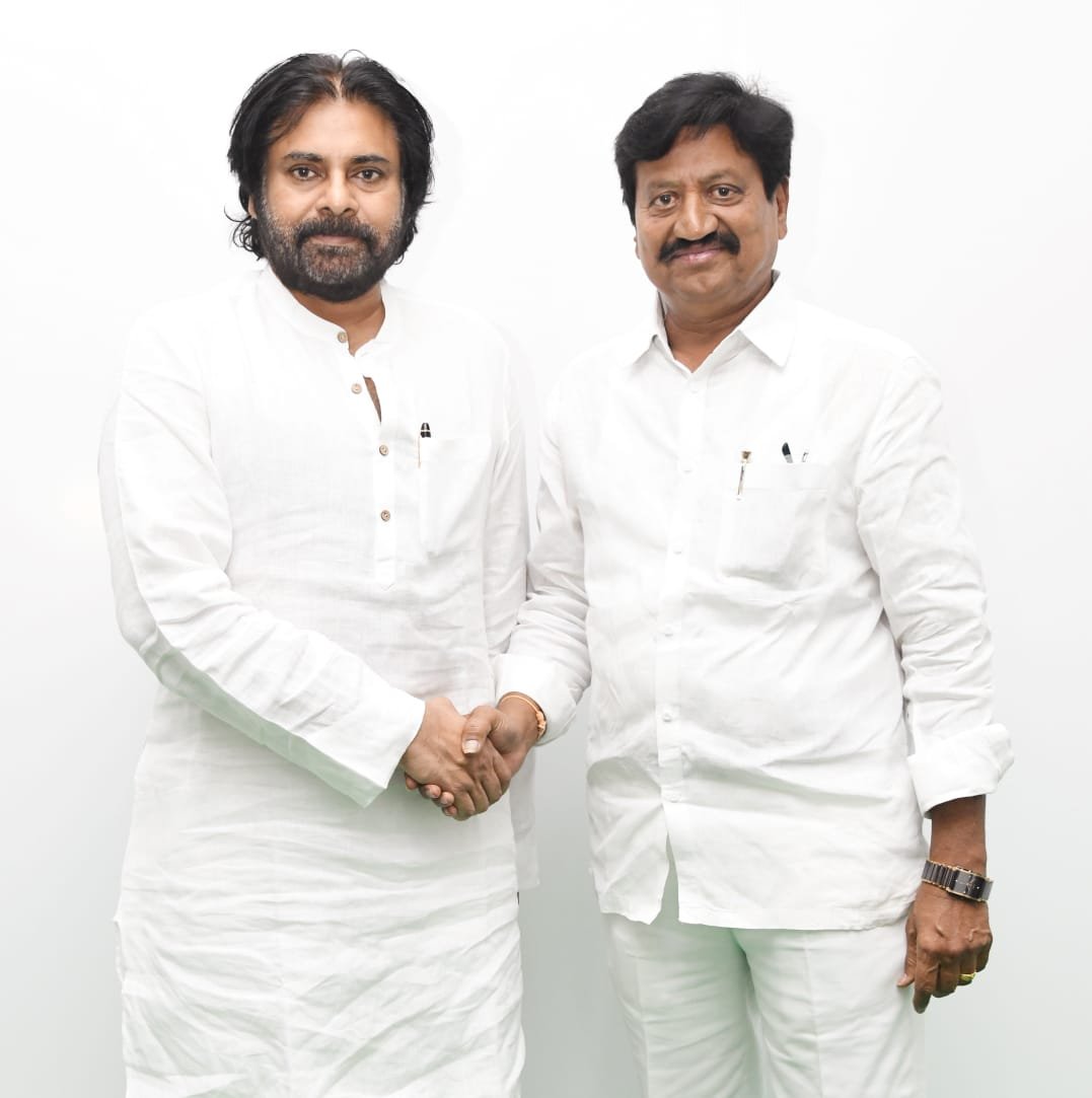 JSPNTRDist's tweet photo. అందరికి నమస్కారం 🙏🏻

ఈరోజు సాయంత్రం అనగా అక్టోబర్ మూడో తేదీ సాయంత్రం ఐదు గంటలకి ఎన్టీఆర్ జిల్లా @JanaSenaParty అధ్యక్షులు శ్రీ సామినేని ఉదయభాను గారు విజయవాడ ఆర్టీసీ వర్క్ షాప్ రోడ్ లోని జిల్లా కార్యాలయంలో అందుబాటులో ఉంటారు.

ఇట్లు
ఎన్టీఆర్ జిల్లా జనసేన పార్టీ కార్యాలయం https://t.co/zzZRMXNi3z