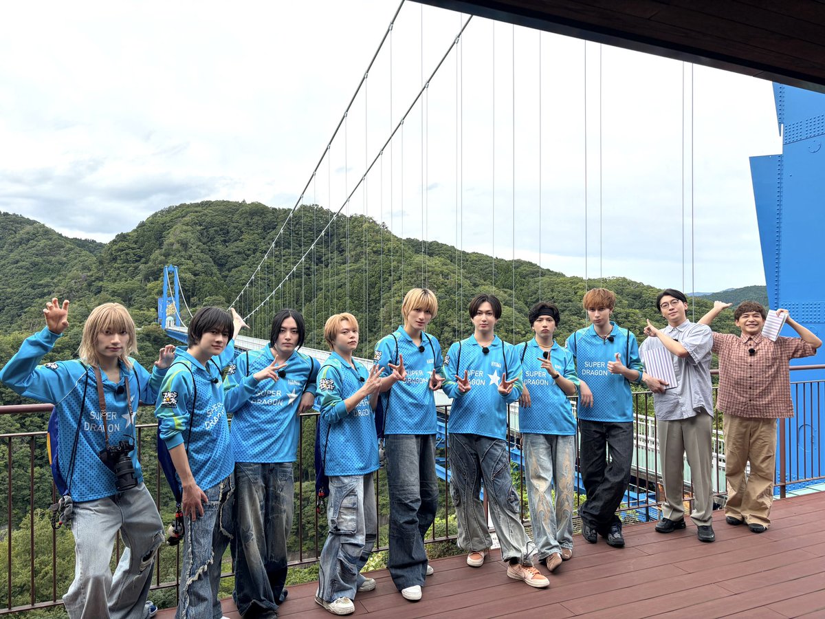 Supdra_staff's tweet photo. ／ 
『スパドラ★クエスト』 
ありがとうございました🐉 
＼  

来週もお楽しみに💫  

🔹 5分でわかる #スパドラ 
https://t.co/vsHAEV8jyg 

🔹 Official &amp; Member SNS 
https://t.co/LSBqgHu6wH

@SupaQuestfuji
#スパクエ #SUPERDRAGON https://t.co/BeQ6zTQBdb