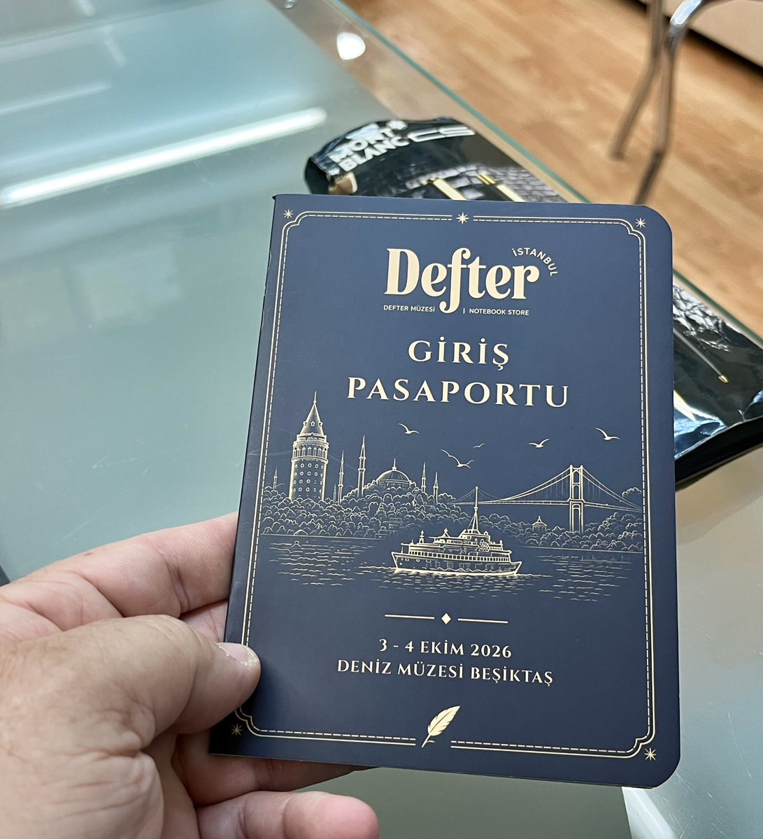 TCtellikursun's tweet photo. Beşiktaş , Deniz Müzesinde güzel bir etkinlik var👍 İSTANBUL DEFTER BULUŞMASI👍 Defter, kalem ve güzel Aksesuarlar mevcut. Girişte bir de küçük bir anı defteri veriliyor, giriş ücretli‼️ Yazıya meraklı dostların ziyaret etmesini tavsiye ederim 😉 #kalem #defter #yazı #ink #dolmakalem #mürekkep