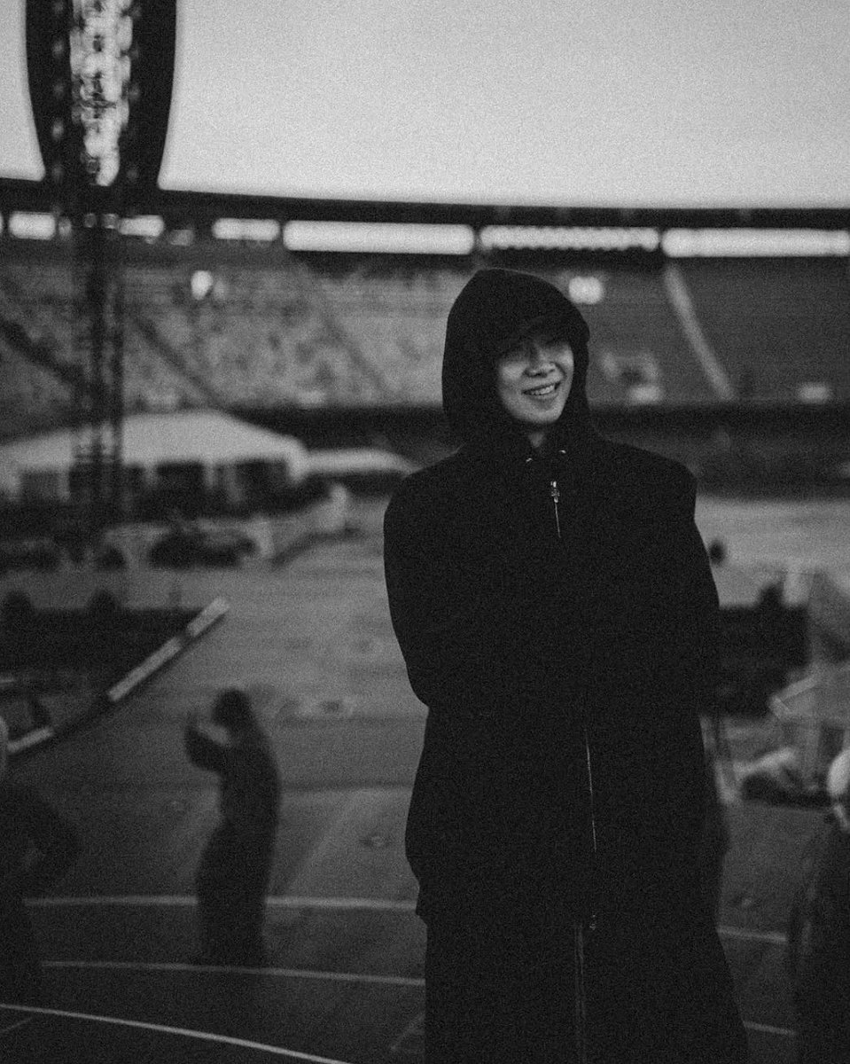 rainbowbts's tweet photo. jungkook não para de postar suas fotinhas nunca mais, eu te imploro https://t.co/UPSeH6Fdyh