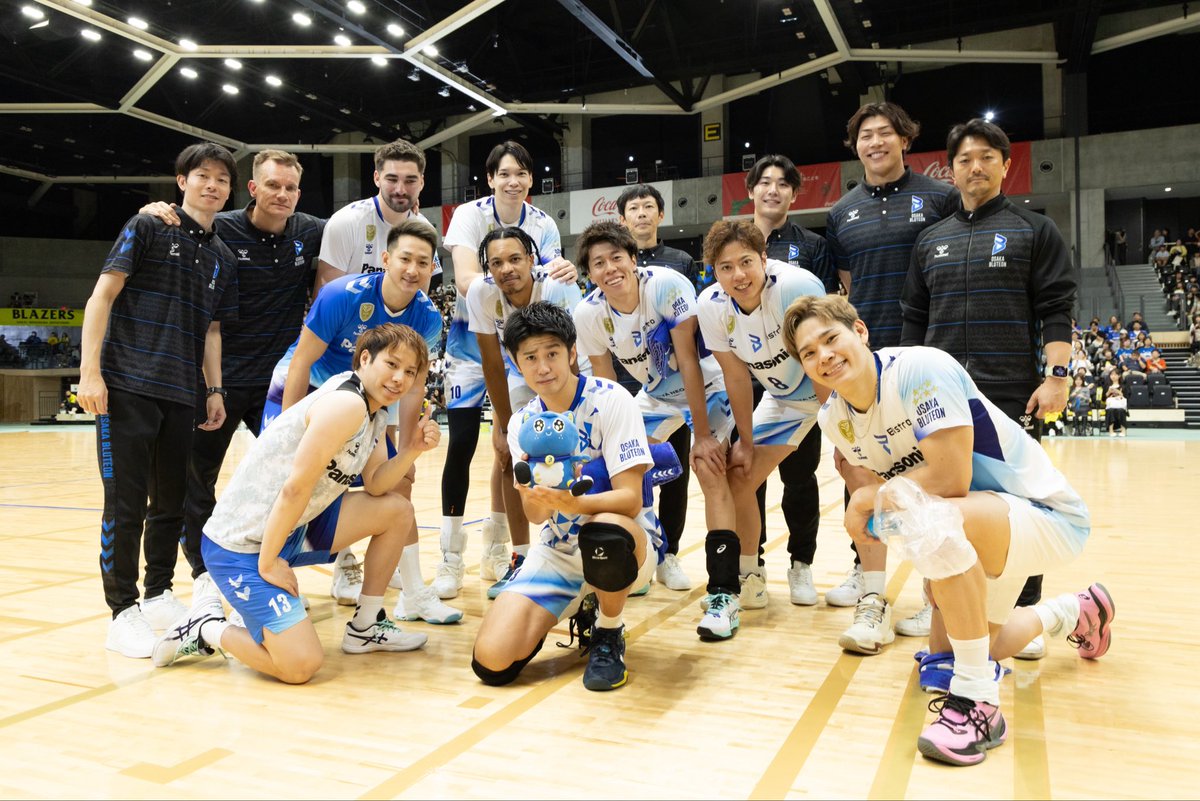 OSAKA__BLUTEON's tweet photo. 🔷ブルテオン情報🔷
新シーズン到来👍✨✨
プレシーズンマッチたくさんのご青炎ありがとうございました🔥🔥
#大阪ブルテオン
#OSAKABLUTEON https://t.co/oeJmBpEOrK