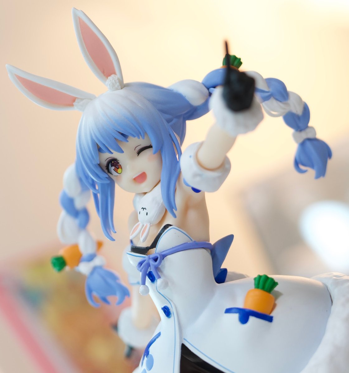lexcelion's tweet photo. ポッパレ兎田ぺこら衝動買い
飾って雑に撮る

#兎田ぺこら #ポッパレ #フィギュア https://t.co/gv47WqnUEz
