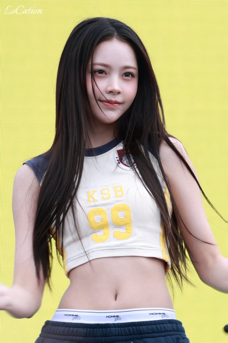 ye0_419's tweet photo. 아니 스엠런 르멘이 너무이쁘고 허리 너무얇아..🥺 https://t.co/BhHTqAXn6E