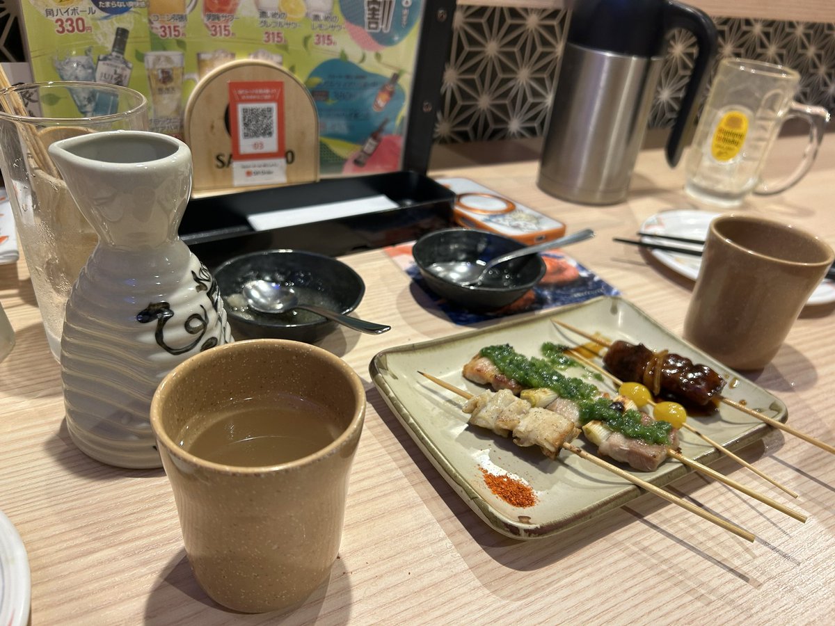 bongotw's tweet photo. チクショー
10年ぶりに来たが良いぞ😆
#串鳥 https://t.co/NoYhY2ErDK