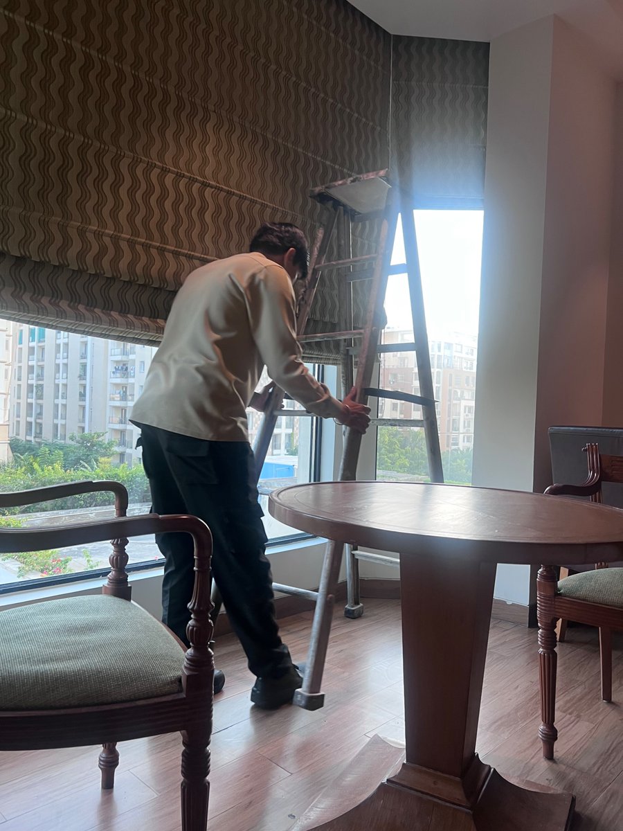 EitiSinghal's tweet photo. ⚠️ Horrific safety hygiene failure @TheLalitHotels Jaipur.Xperiencd major bedbug infestation, 3 room changes, spoiled food&amp;heavy curtain rod crashing dwn on me causing risk. Left alone wid laborers. Big operational collapse. @bookingcom  @tourismgoi @my_rajasthan
#ConsumerForum https://t.co/lEh1atbwPr