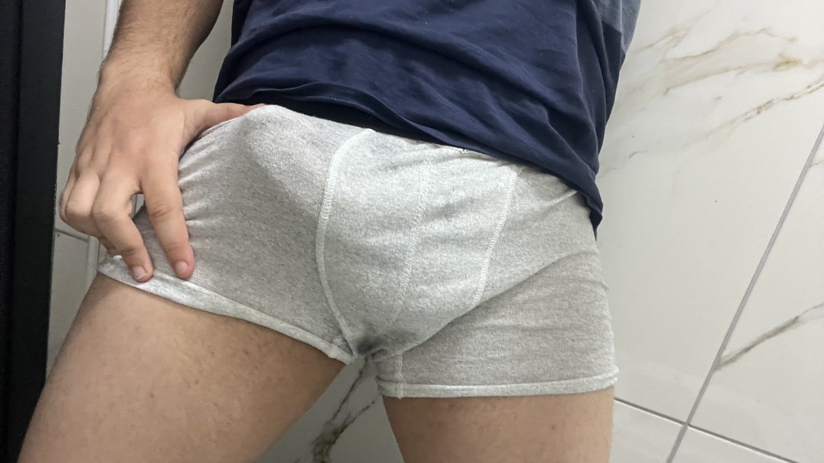 condemnedvalen's tweet photo. Left or right ?

#nsfw #nsfwtwt https://t.co/GIpSZrBmPG