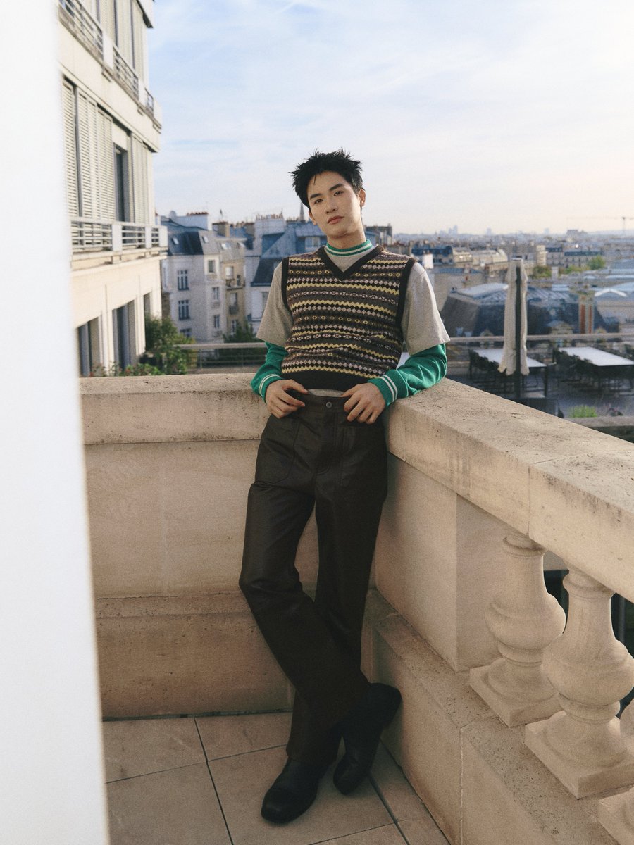 Tawan_V's tweet photo. #loewe
@LoeweOfficial https://t.co/Mz778FuVvA