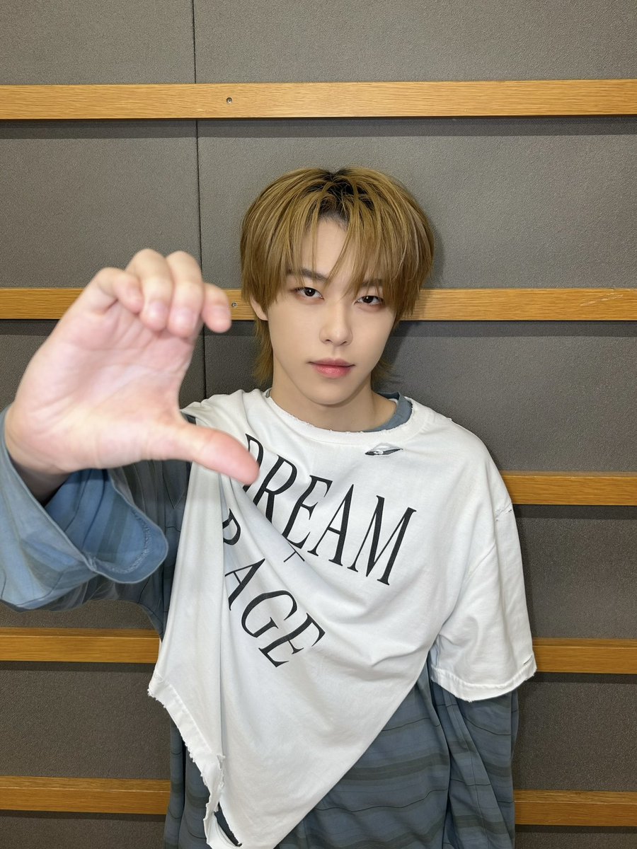 KO1KEYZofficial's tweet photo. [📸] 261003

フジテレビ「MUSIC FAIR」
ありがとうございました🤟

🍎 #TOWA
Detail ➡︎https://t.co/0KLu2uaUgX

MVをみる
🔗https://t.co/81V0MM2rmK
Apple Musicで聴く
🔗https://t.co/PaI0ohkPIu
Spotifyで聴く
🔗https://t.co/WM78kv1xYE

@MUSICFAIR_Fuji
#MUSICFAIR
#KO1KEYZ #コイキーズ https://t.co/1uSq1Lj8NU