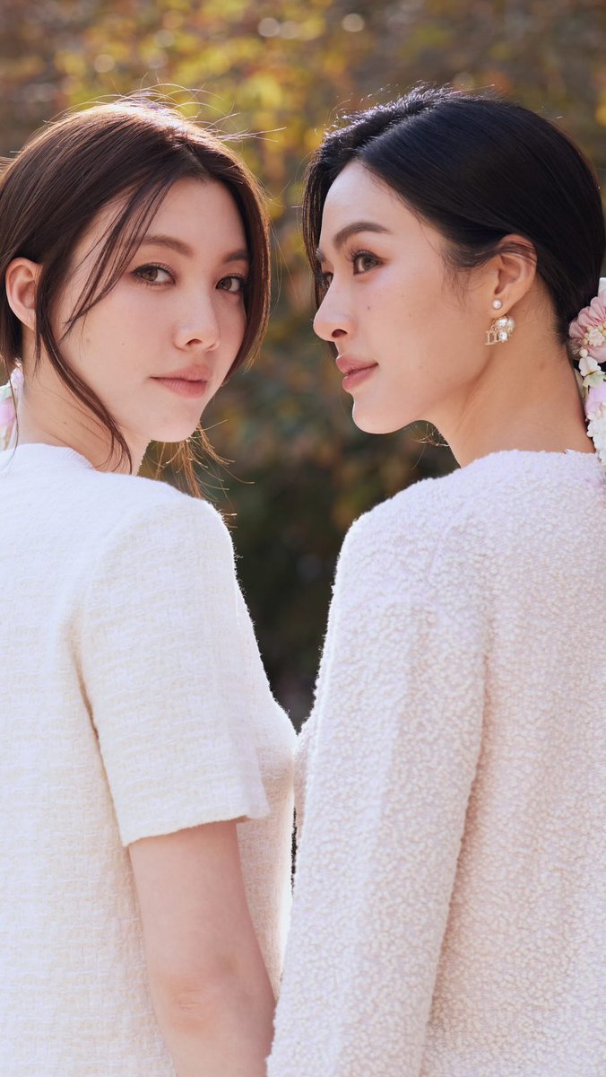 laphakronV2's tweet photo. คุณOrm Kornnaphat กับคุณLingling Kwong คือแบบราชนิกุลจากตระกูลดังมาก สมกับเป็น Brand Ambassador Dior ✨

#LinglingKwong #OrmKornnaphat‌  
#LingOrmDiorSummer27 https://t.co/GA9LvheP1c