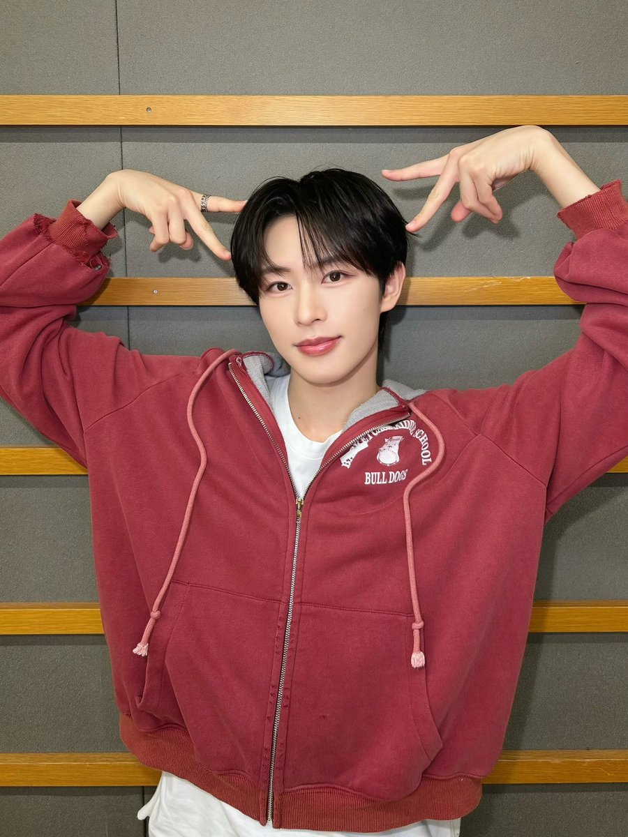 KO1KEYZofficial's tweet photo. [📸] 261003

フジテレビ「MUSIC FAIR」
ありがとうございました🤟

⚽️ #RYOGA
Detail ➡︎https://t.co/9FDkq6cOfJ

MVをみる
🔗https://t.co/81V0MM2rmK
Apple Musicで聴く
🔗https://t.co/PaI0ohkPIu
Spotifyで聴く
🔗https://t.co/WM78kv1xYE

@MUSICFAIR_Fuji
#MUSICFAIR
#KO1KEYZ #コイキーズ https://t.co/CtGY1TOqQq