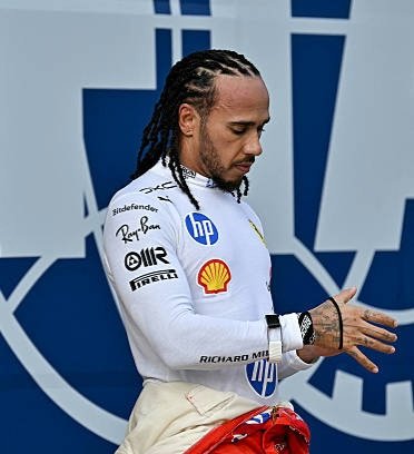 LH44Fanpage8's tweet photo. Sir Lewis Hamilton 🫠 https://t.co/JDIXkxNb1L
