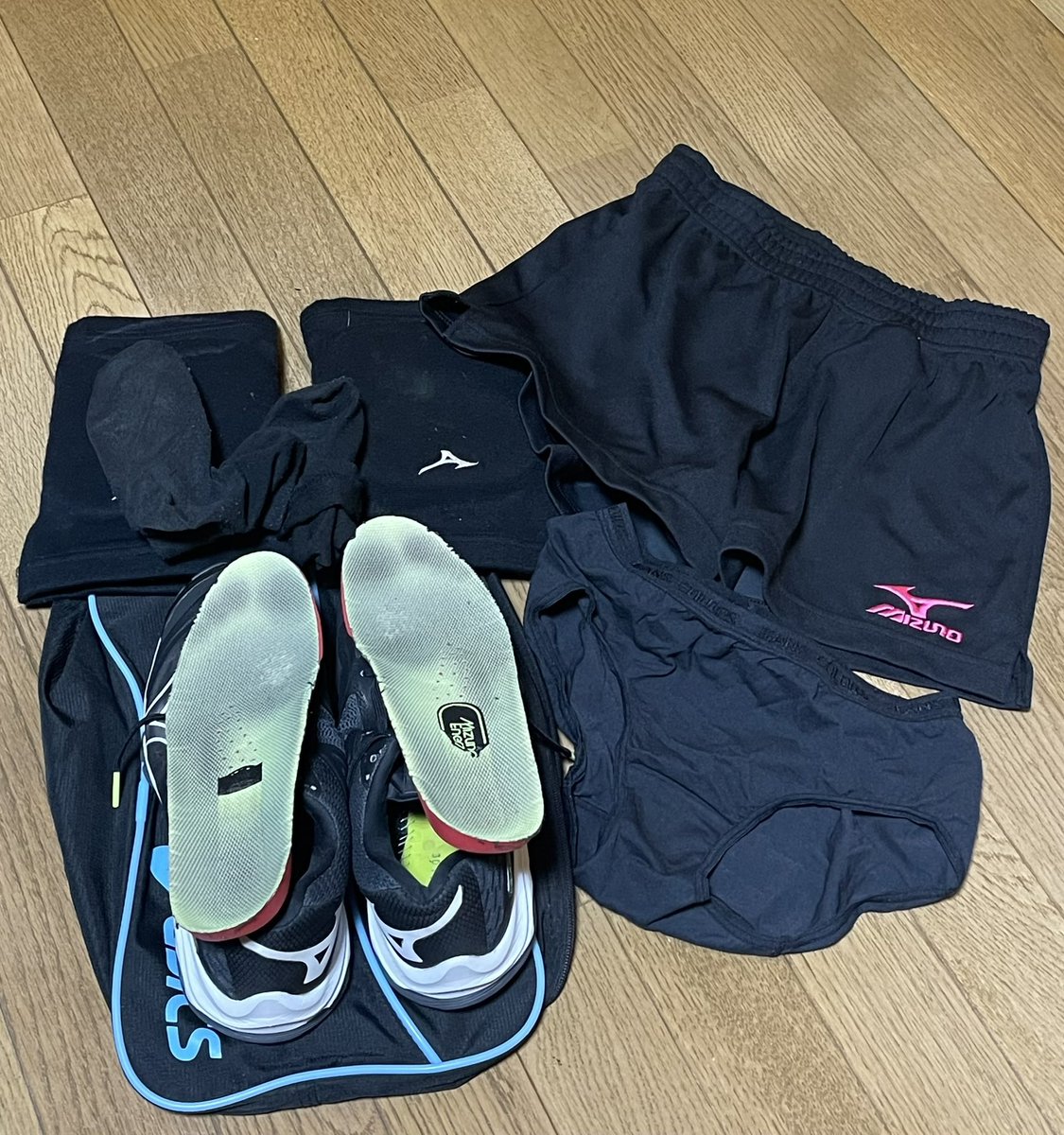hinavq's tweet photo. 私物販売です❕
js〜jc2ごろまで使用しました♡

2000円〜（即決あります）
金額高い方優先です♡ʾʾ

#下着売ります #下着売り子 #使用済み下着  #使用済み下着売ります https://t.co/6Qt7RZs6Cz