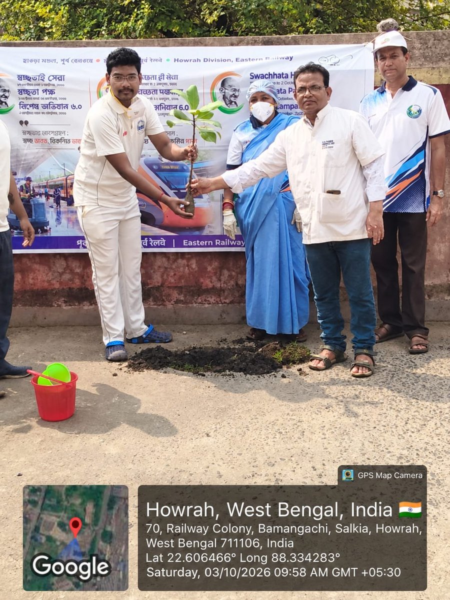 drmhowrah's tweet photo. Greening our spaces, nurturing our future! 🌿🇮🇳

​As part of the ongoing #SwachhataPakhwada, a plantation program was organized at Bamangachi Railway Colony, Howrah Division. Railway personnel and colony residents actively planted native saplings across the premises to expand green cover and foster an eco-friendly living environment.

​#SwachhataHiSeva #SHS2026 #PlantationDrive #GreenRailways #CleanRailways #EasternRailway #HowrahDivision #SwachhBharat