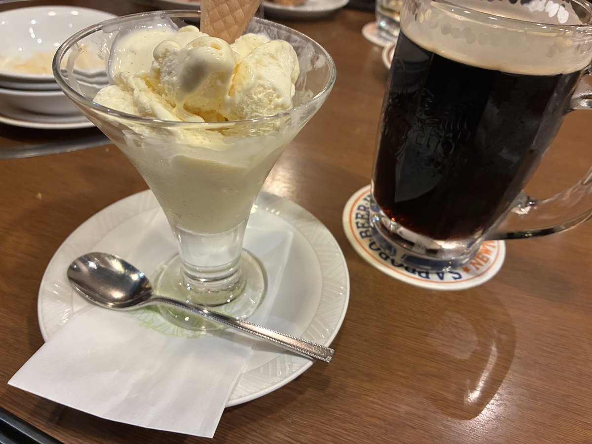 4sima2's tweet photo. 演奏会からの懇親会🍻
お疲れ様です！
阪神ファンはヤキモキ🐯 https://t.co/rV3P9z96x4