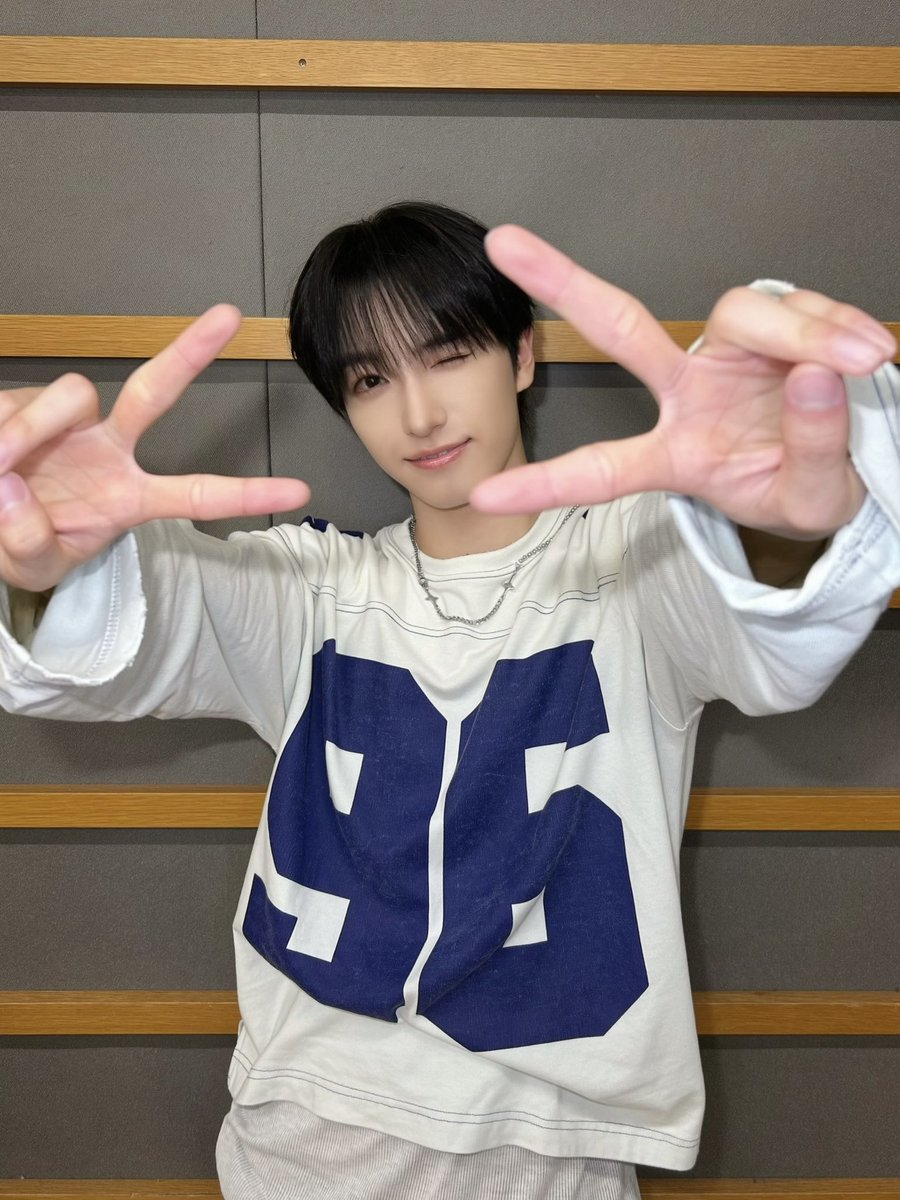 KO1KEYZofficial's tweet photo. [📸] 261003

フジテレビ「MUSIC FAIR」
ありがとうございました🤟

⚡️ #SIYOUNG
Detail ➡︎https://t.co/ET6DPNGvfz

MVをみる
🔗https://t.co/81V0MM2rmK
Apple Musicで聴く
🔗https://t.co/PaI0ohkPIu
Spotifyで聴く
🔗https://t.co/WM78kv1xYE

@MUSICFAIR_Fuji
#MUSICFAIR
#KO1KEYZ #コイキーズ https://t.co/Y4rvH8heEB