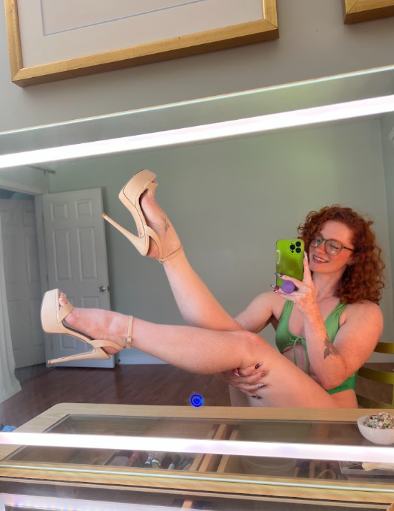 amygoesginger's tweet photo. Was feeling myself, basically📸 https://t.co/J20zLPxk3o