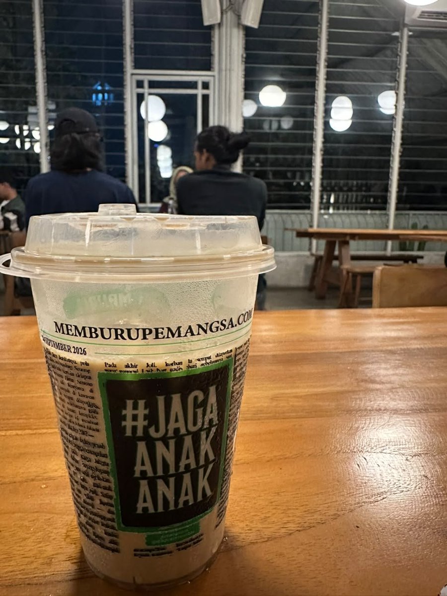 faris6nam's tweet photo. Edisi ngopi semalam 

#nakodepok https://t.co/nVZJFqBnHS