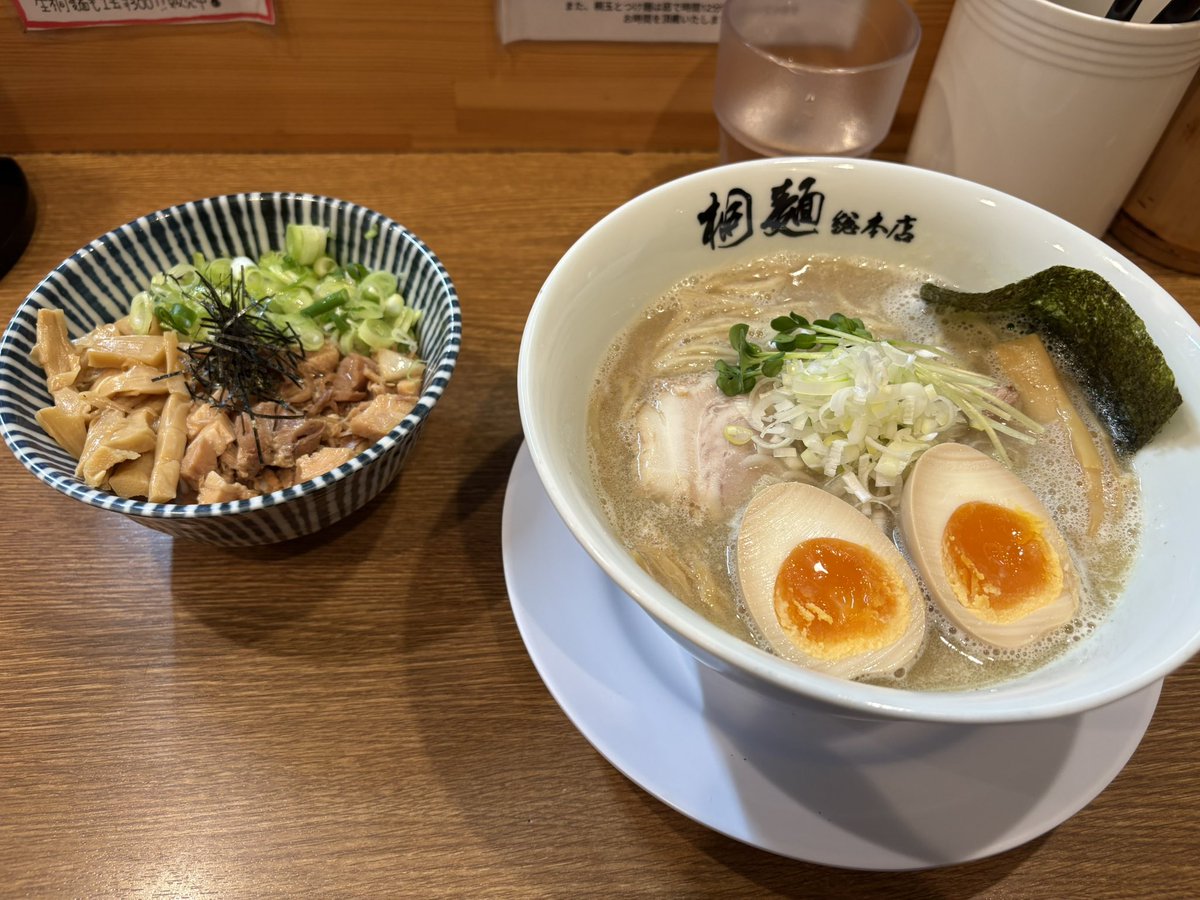 raimu_Gameaka's tweet photo. ついさっき行ってきました〜
自分はTSW、兄は人気の冷
メンマ長くて美味しかった https://t.co/VosAARiVPY