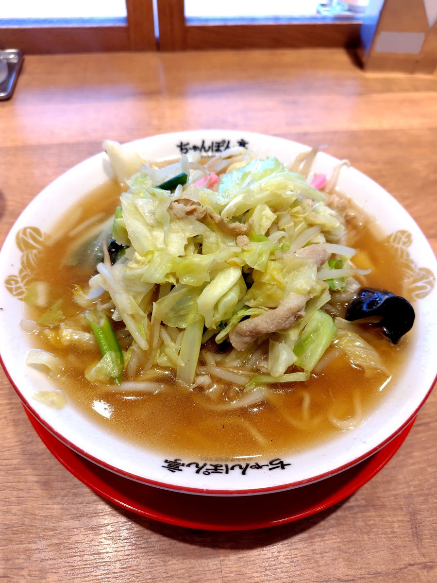 deserteagle8979's tweet photo. 休日ランニング🏃‍♂️〜ランナーの季節編〜
10月に入って気温もいい感じになり一段と快適に！秋晴れならなお良し☀
ランナーがウキウキして走れるこの時期で更に練習を積み重ねていこう

今日は近江八幡へお出掛け！近江ちゃんぽんはつい食べたくなる
久し振りにクラブハリエのバウムクーヘンも買えて満足 https://t.co/TJ3BbPodgv
