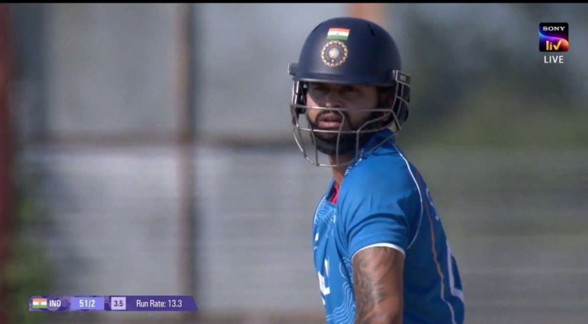 subhiophlie's tweet photo. Give me freedom 
Give me fire 
Give me flat pitches 
Give me japan 
Give me pakistan C team 
Give me afg B team 
I will still not perform 
Auraless ,fanbase less most undeserving and fraud player of the circket history for u 
One and only idli sambhar dosa iyer 🔥 https://t.co/8OtvUJQdZ2