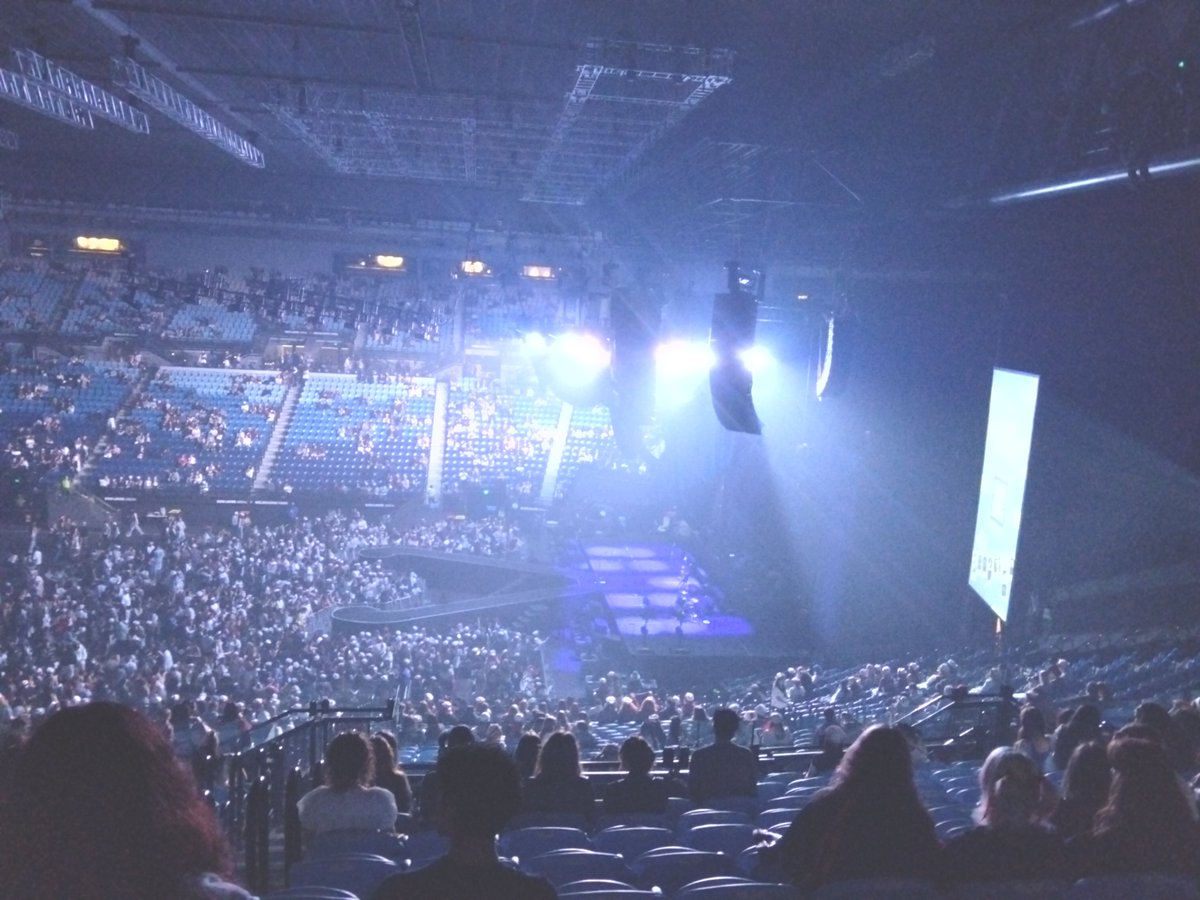 Katshoax's tweet photo. MY VIEWWWW https://t.co/jbWsrU9hlv