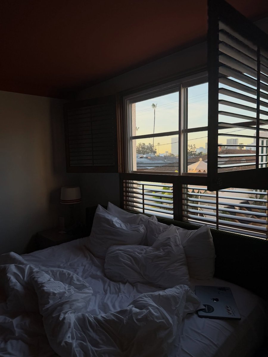 lilycheei's tweet photo. my saturdays, and everything in between https://t.co/I4peNAZGam
