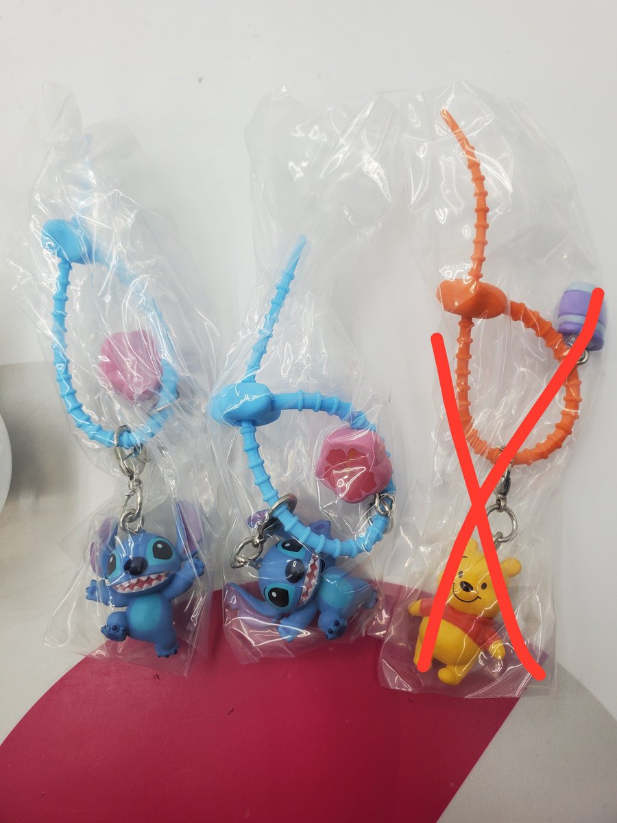 cha8_25's tweet photo. ディズニー キャラクター カラフルマルチチャームガチャガチャ カプセルトイ 交換

【譲】スティッチ ×2

【求】プーさん

纏めての交換大歓迎です🙆🏻‍♀
郵送での交換希望。お心当たりのある方ご連絡お待ちしております☺︎ https://t.co/u4L7FoNVaZ
