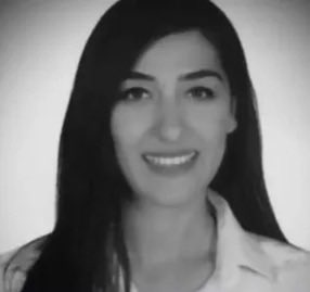 kenan_kiran's tweet photo. Avukatlık yapan Yasemin Yavuz Koçyiğit ile eşi Gökhan Koçyiğit'in, Katılımevim adlı hisseye yatırdığı toplam ana para tutarı 2 milyar 320 milyon lira olarak kaydedildi. 

Avukat karı-koca, fon operasyonları ve adli incelemeler başlamadan hemen önce ellerindeki payların tamamını satarak piyasadan çıktı. 

Gerçekleştirilen toplu satışların tutarı 4 milyar 854 milyon TL'ye ulaşırken, çiftin bu işlemden elde ettiği net nakit kazanç 2 milyar 534 milyon TL olarak hesaplandı.

https://t.co/Mt4ohvQtPv