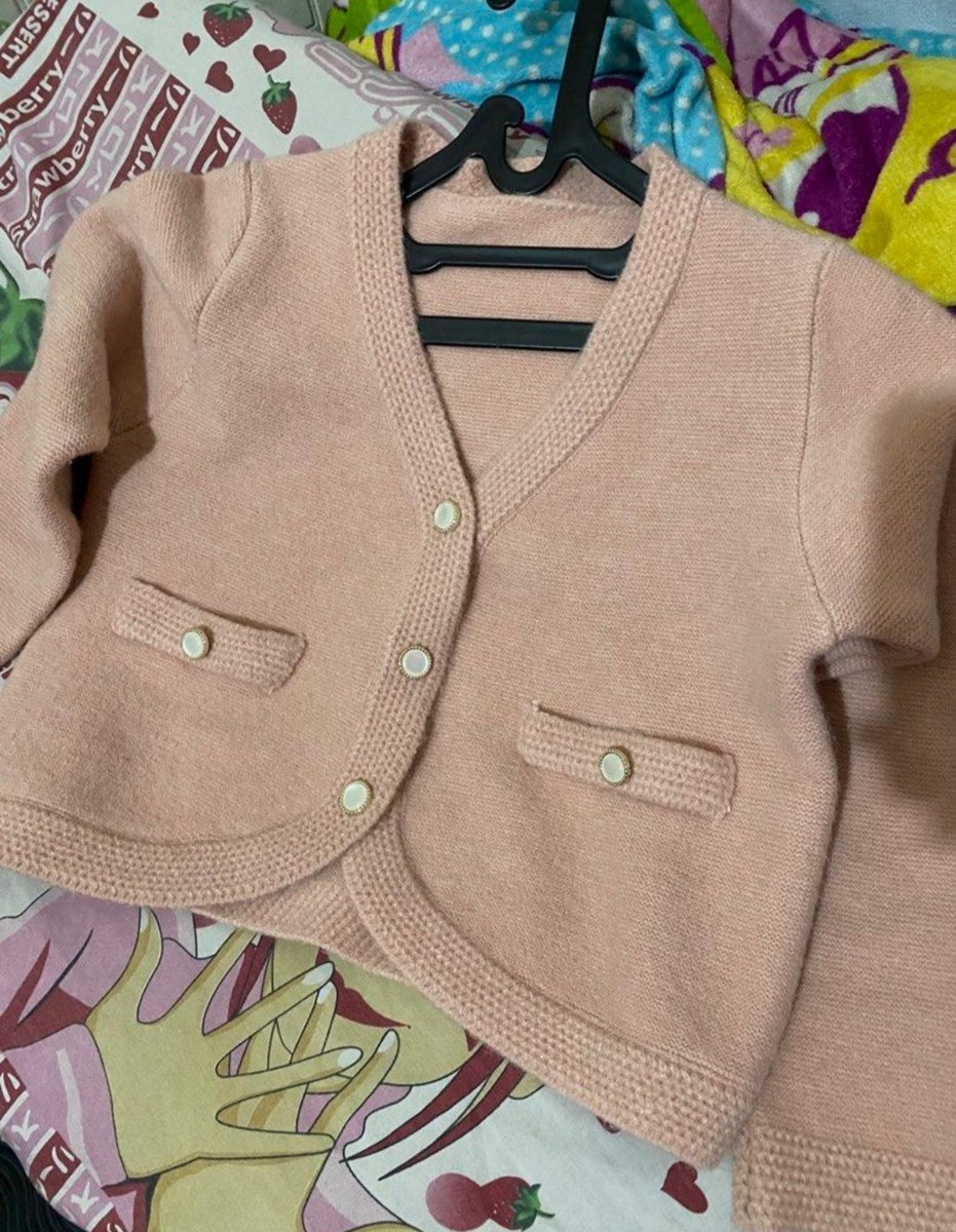 noouyaav's tweet photo. 🌸 Cardigan soft pink gembul ld 100-110 pb 40cm no minus! 
🌸 For today 47k aja cus angkuttt
cod,oyen,freeong💕
#zonauang https://t.co/MtvNYHhksI