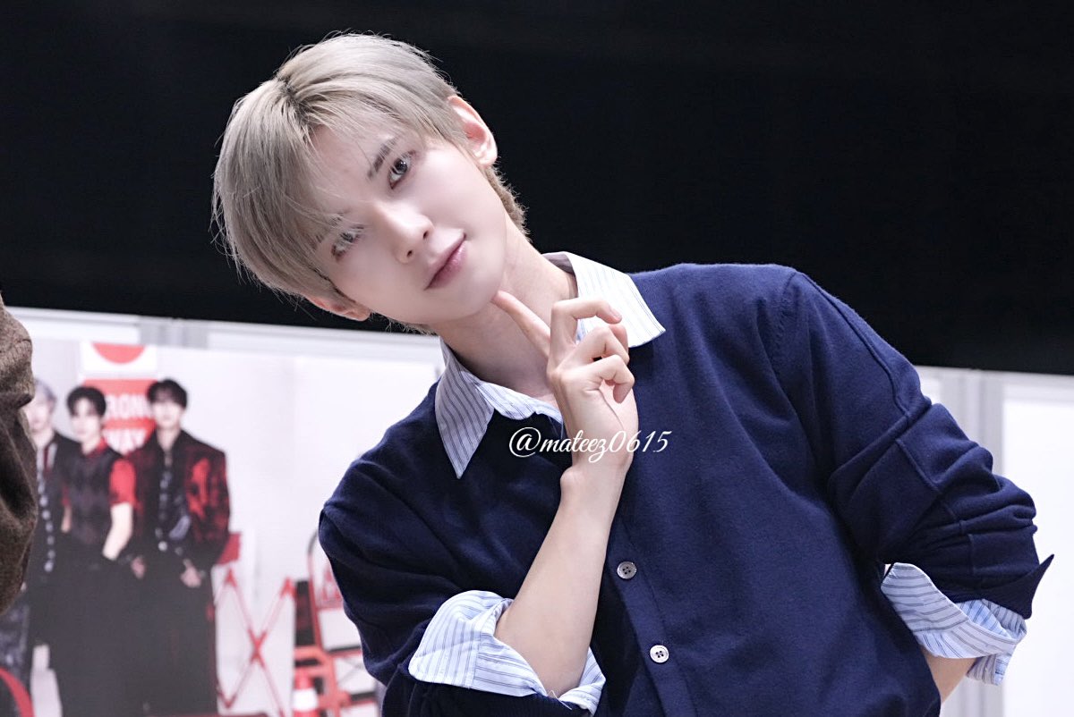 mateez0615's tweet photo. 261003 団サ 🇯🇵

𝑯𝒆'𝒔 𝒔𝒐 𝑮𝑶𝑶𝑫 (ᵕ᷄≀ ̠˘᷅ )

#yeosang #여상 #ヨサン
#에이티즈 #ATEEZ https://t.co/6Gunvpyi7p