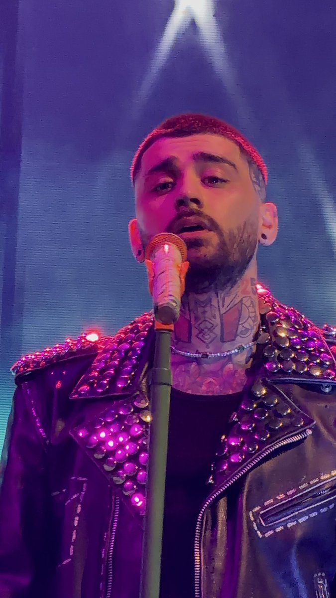 hadassahhh's tweet photo. Ele pegou a beleza do mundo todo só pra ele, né? Absurdo 🥵 https://t.co/cgVZwh21GI